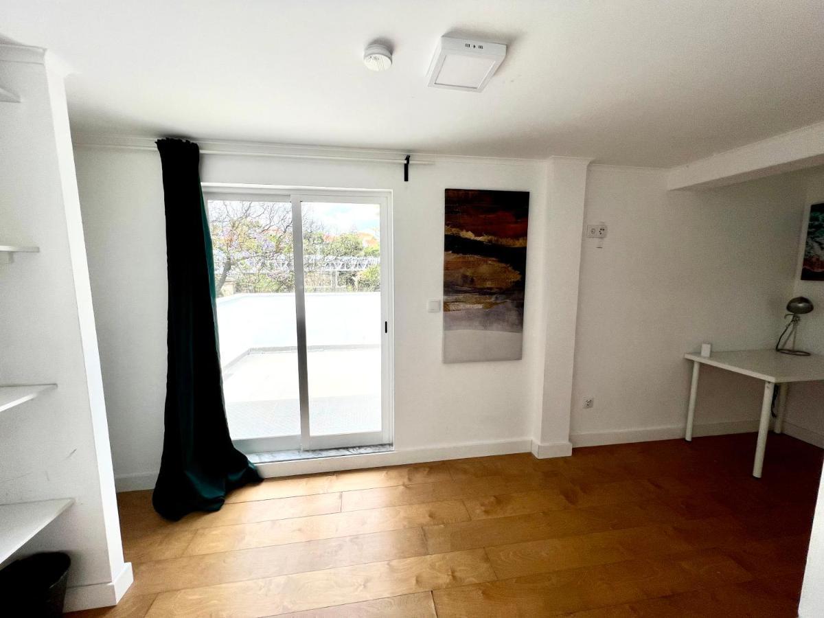 Oeiras Beach Private Room 9 - Double Bedroom With Shared Bathroom & Terrace Luaran gambar